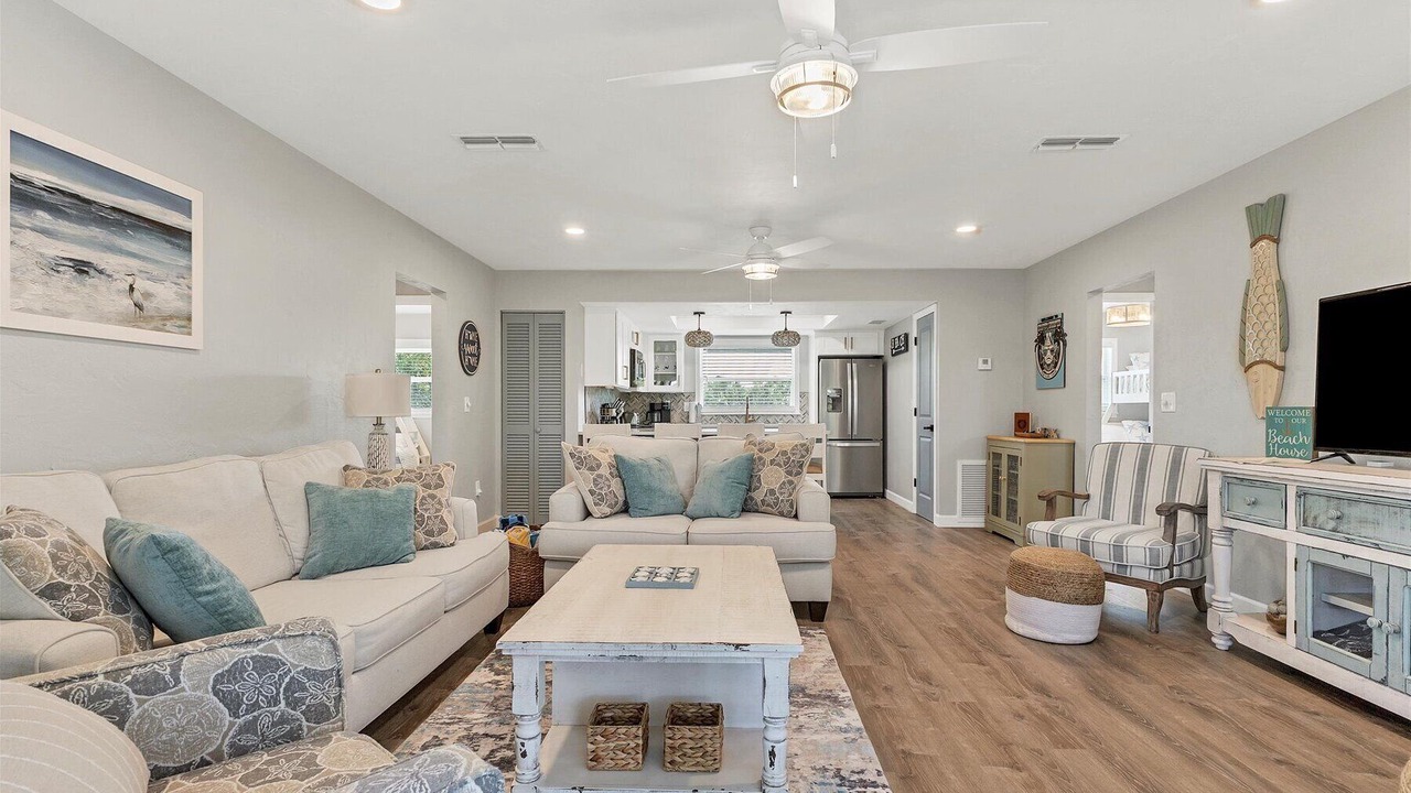 Photo of Livingroom in Palm Island