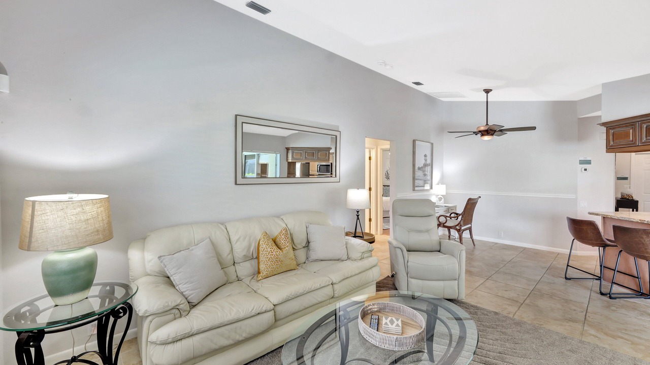 Photo of Livingroom in Bonita Shores