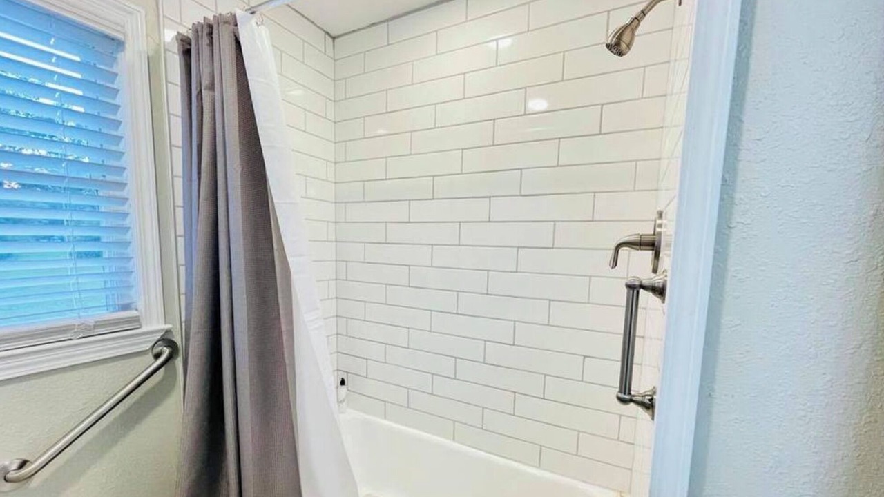 Photo of Bathroom in Lyons