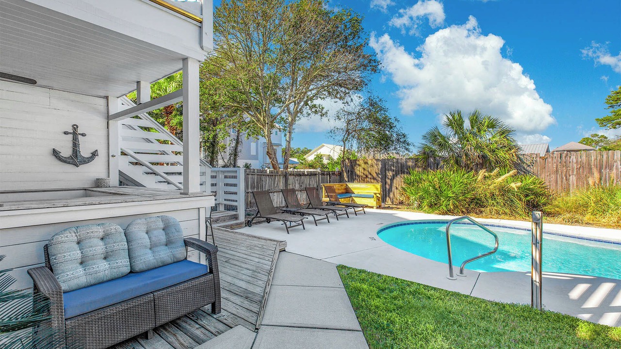 Photo of Outdoor in Gulfview Heights