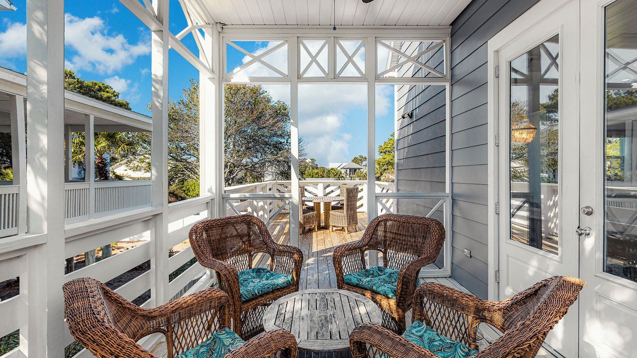 Photo of Patio Balcony in Gulfview Heights