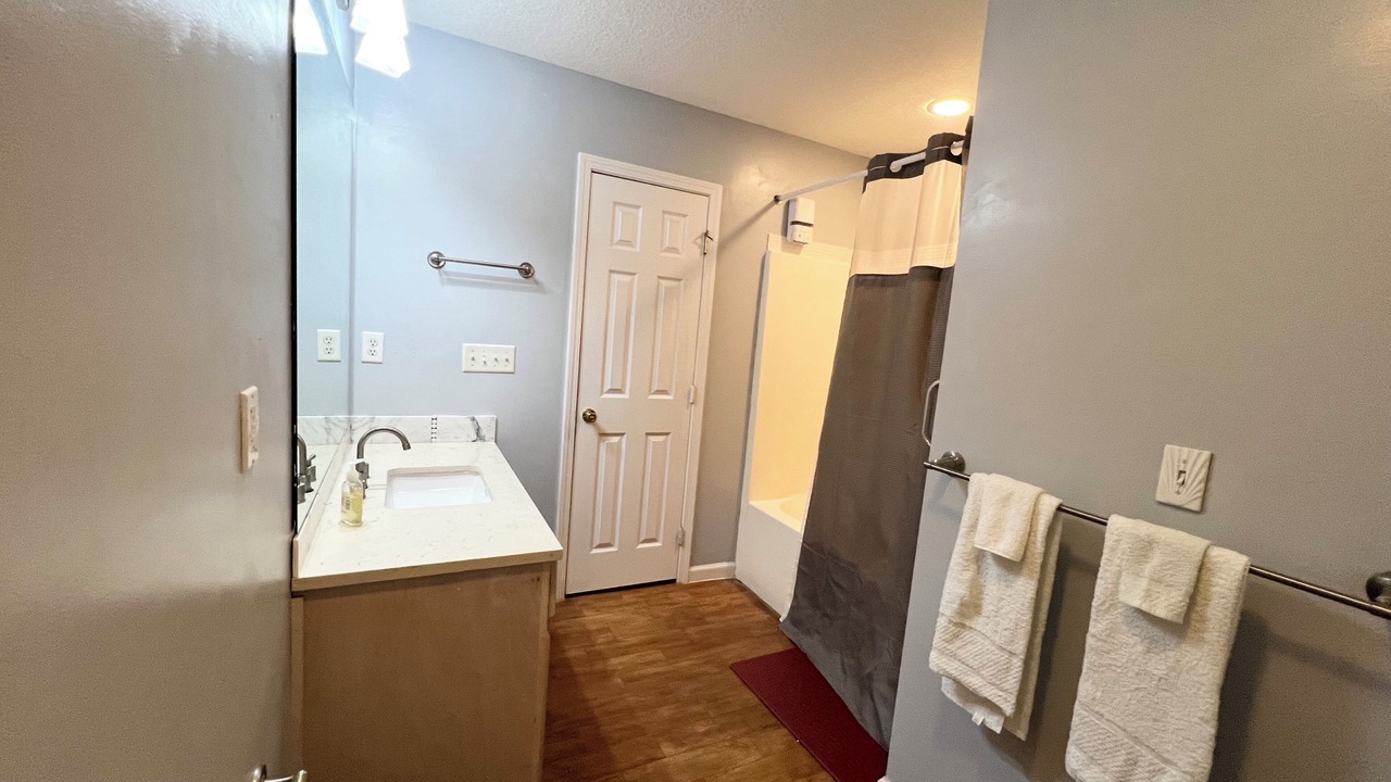 Photo of Bathroom in Kingsland