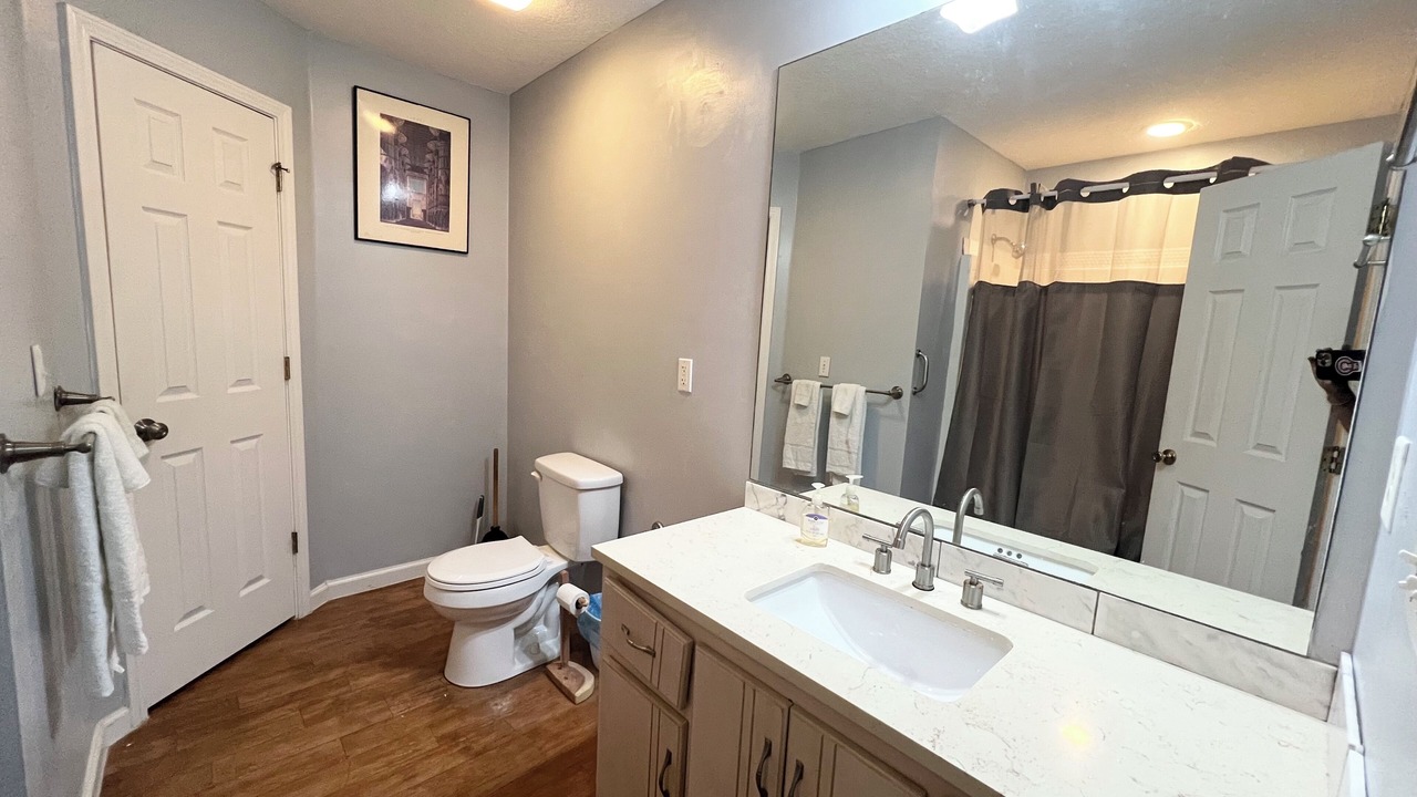Photo of Bathroom in Kingsland
