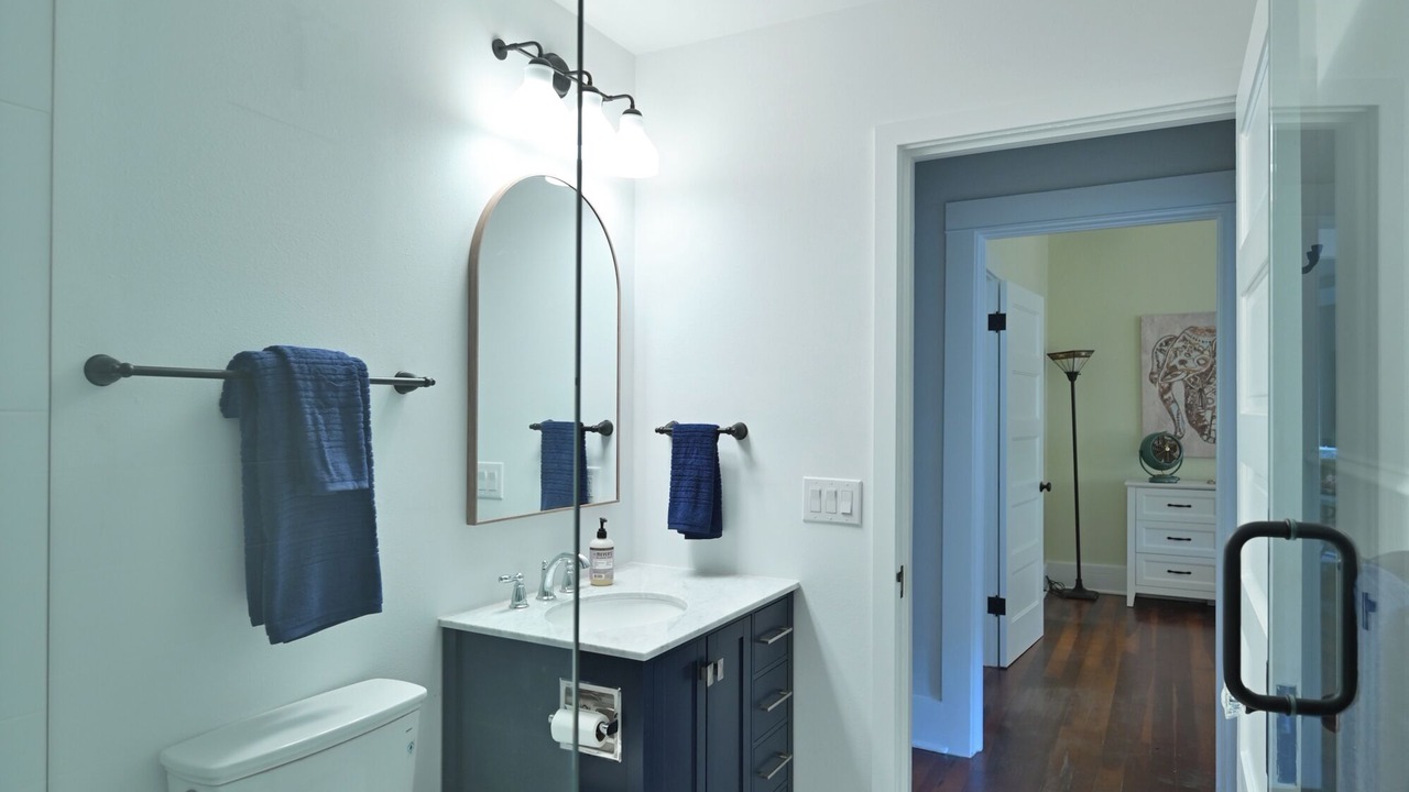 Photo of Bathroom in Arlington Park