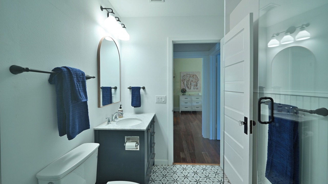 Photo of Bathroom in Arlington Park