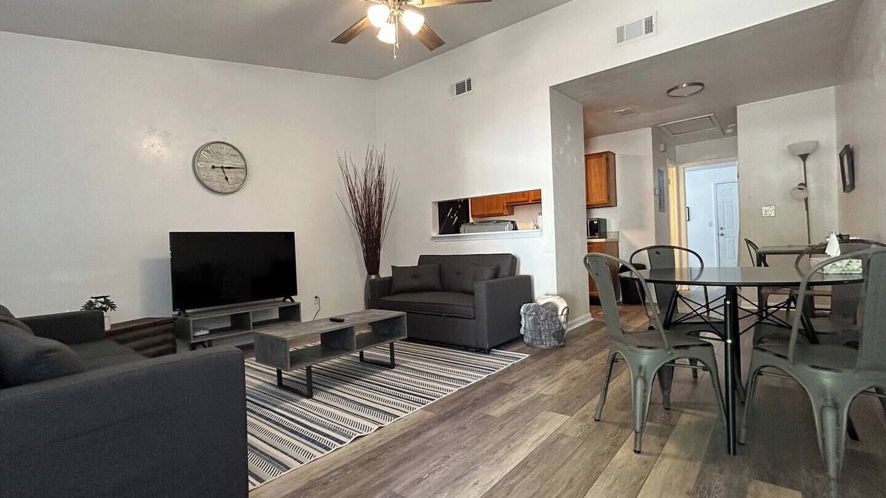 Photo of Livingroom in Tallahassee