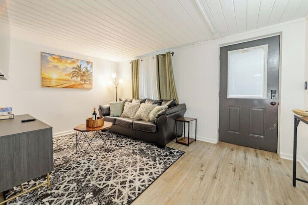 Photo of Livingroom in Tallahassee