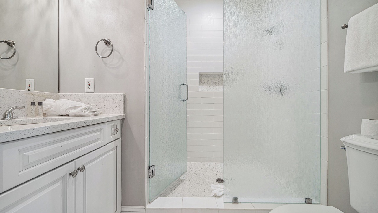 Photo of Bathroom in Holiday Isle