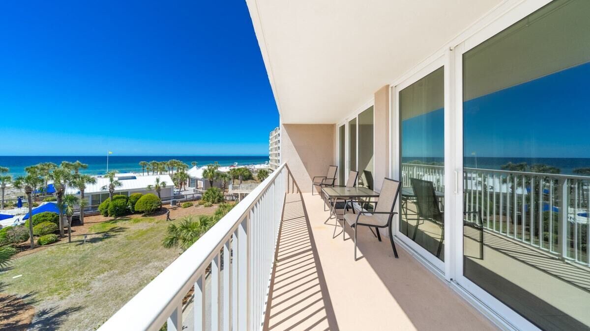 Photo of Patio Balcony in Gulf Lagoon Beach