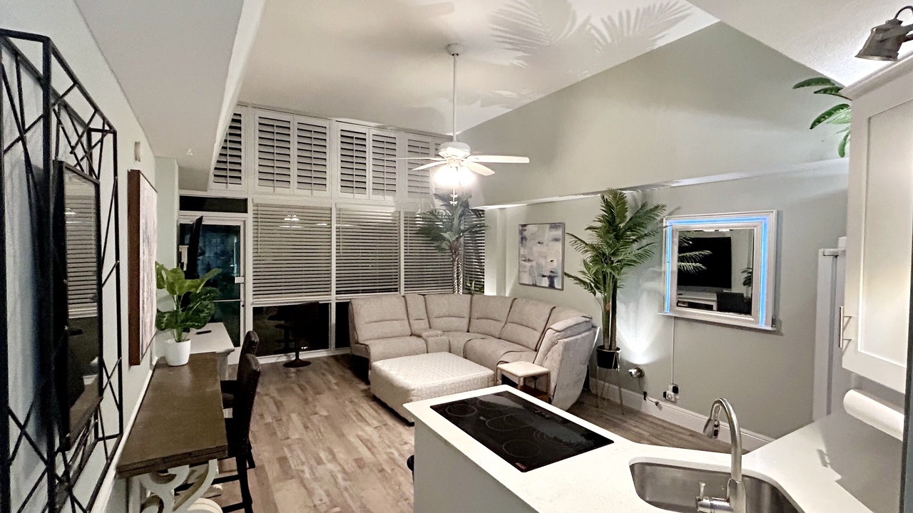 Photo of Livingroom in Daytona Beach