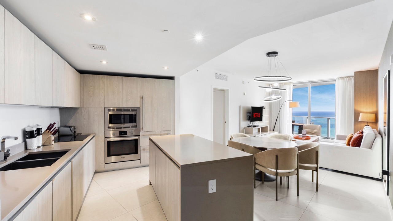 Photo of Kitchen in Hollywood South Central Beach