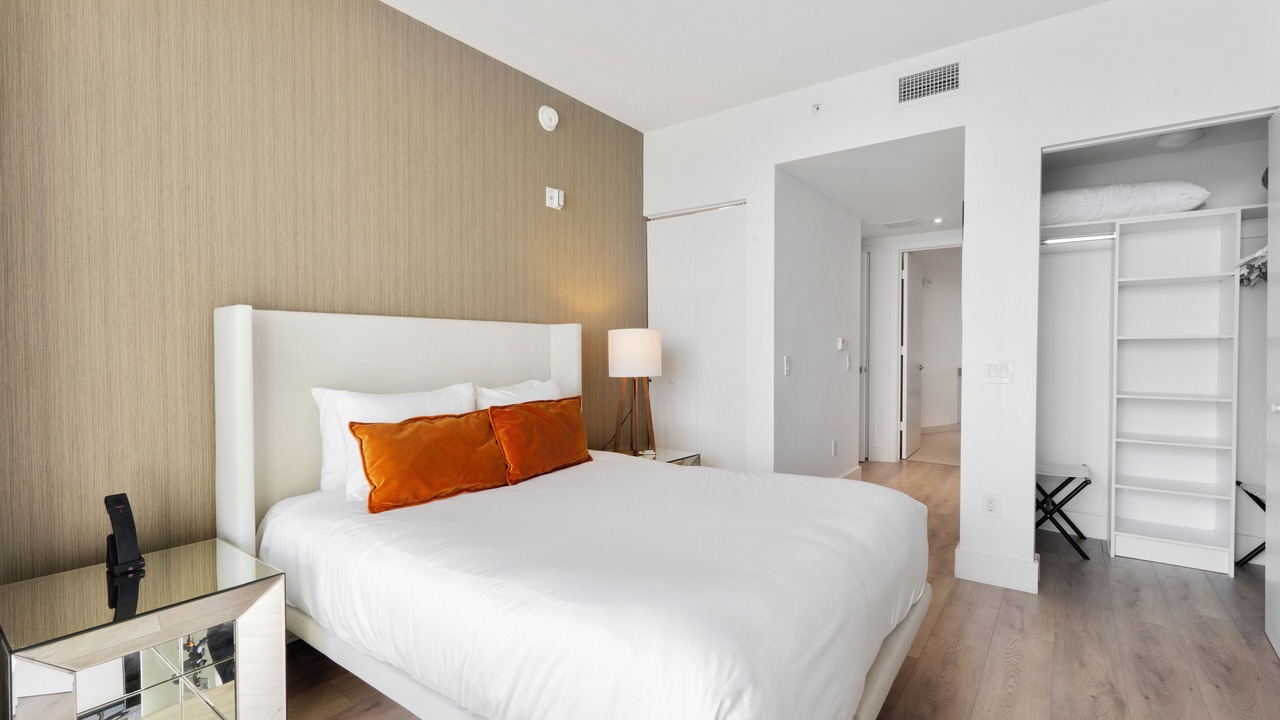 Photo of Bedroom in Hollywood South Central Beach