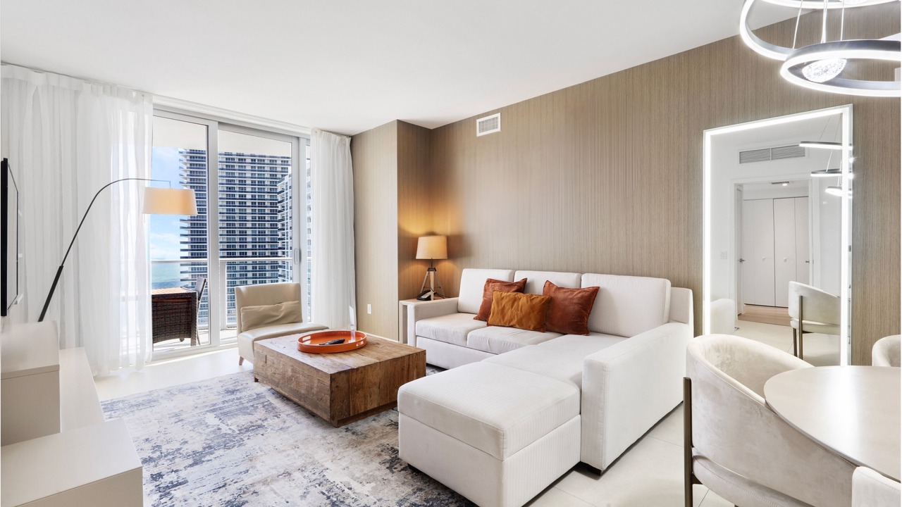Photo of Livingroom in Hollywood South Central Beach