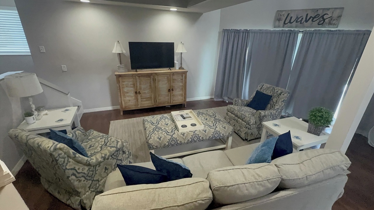 Photo of Livingroom in Marineland Acres