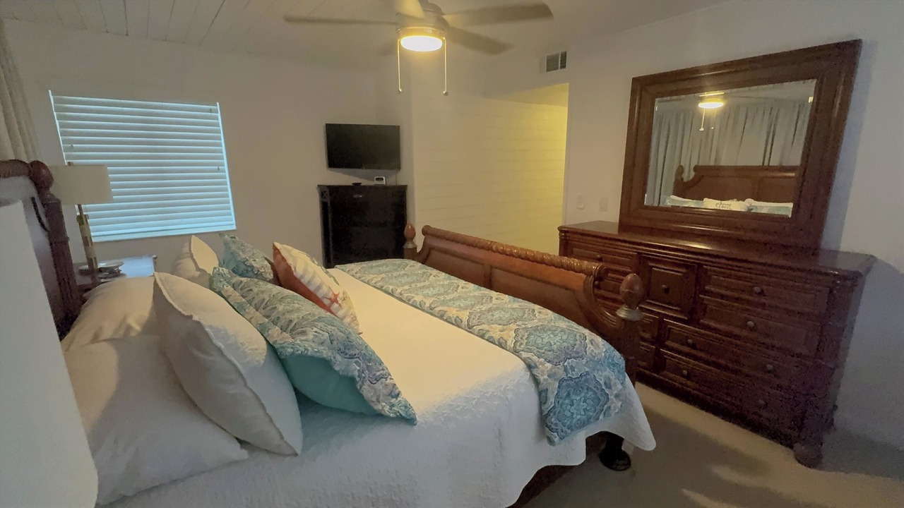 Photo of Bedroom in Marineland Acres