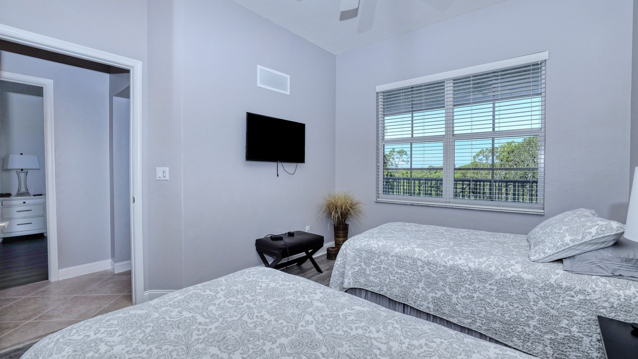 Photo of Bedroom in Bonita Shores