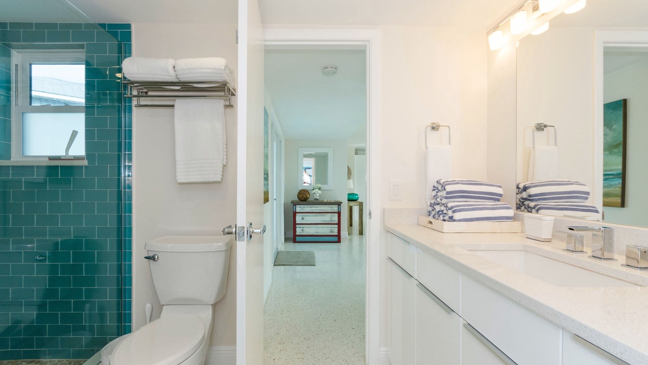 Photo of Bathroom in Bay Esplanade