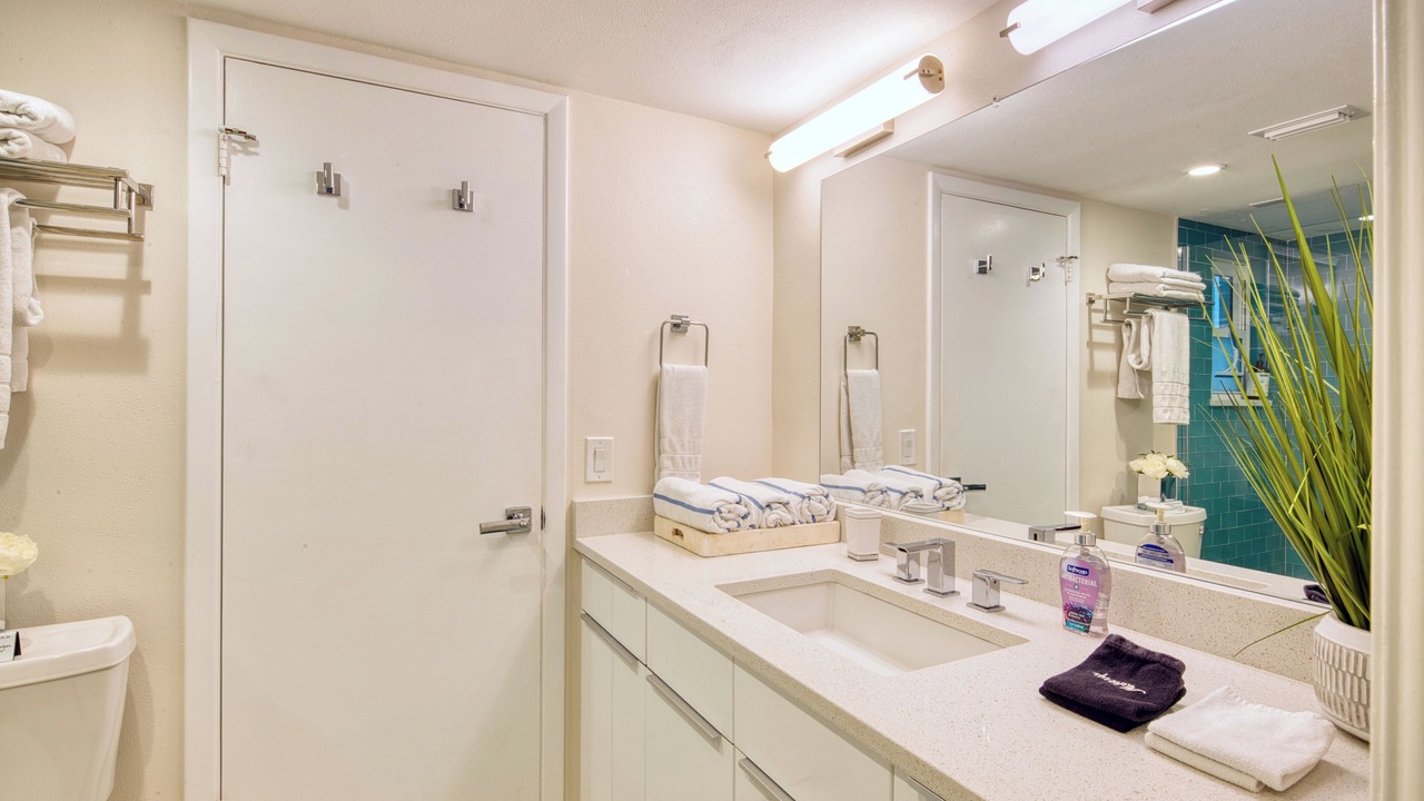 Photo of Bathroom in Bay Esplanade