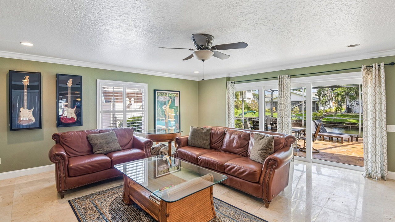 Photo of Livingroom in Lake Tarpon Estates