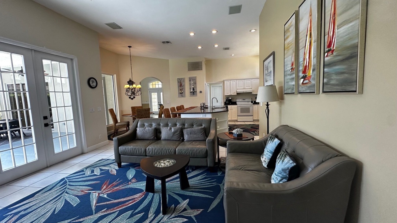 Photo of Livingroom in Central Naples