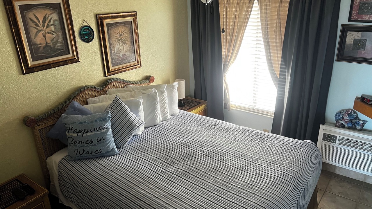 Photo of Bedroom in Crescent Beach
