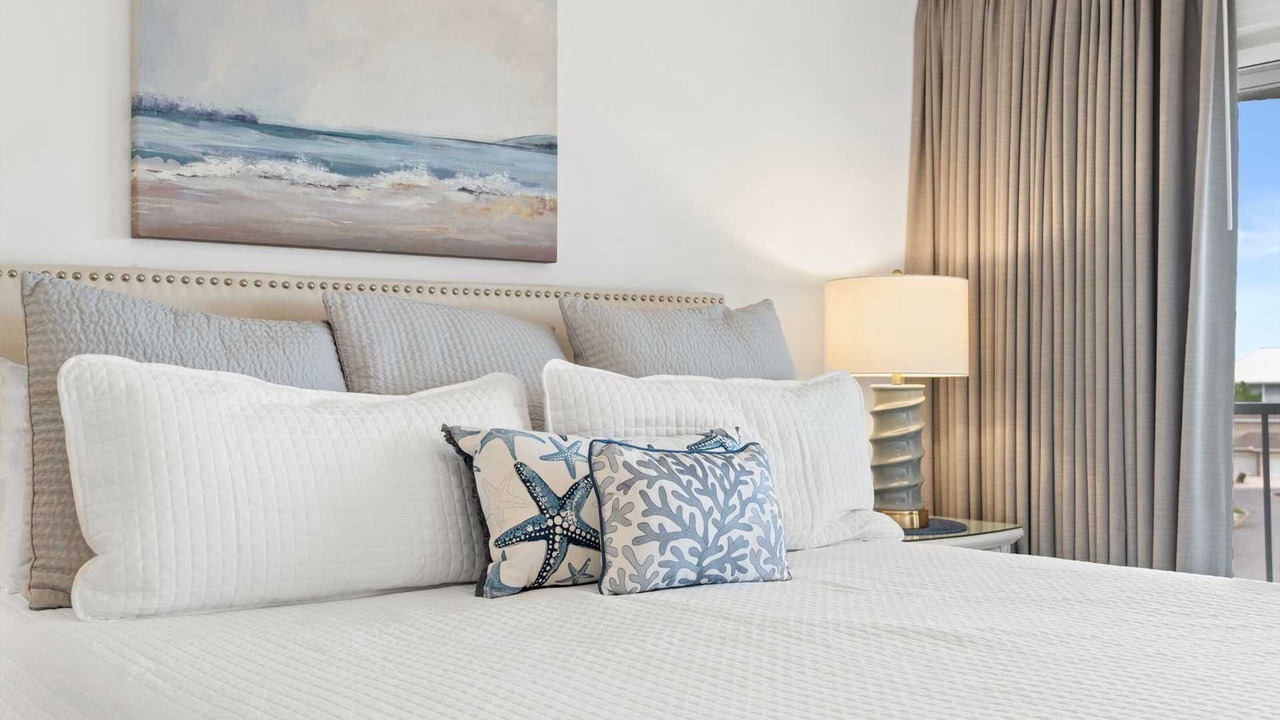 Photo of Bedroom in Miramar Beach