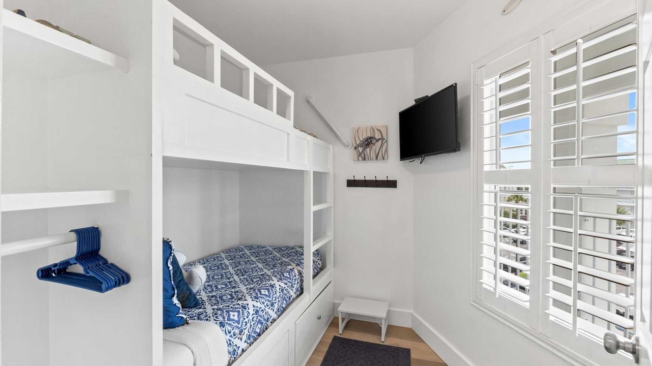 Photo of Bedroom in Miramar Beach
