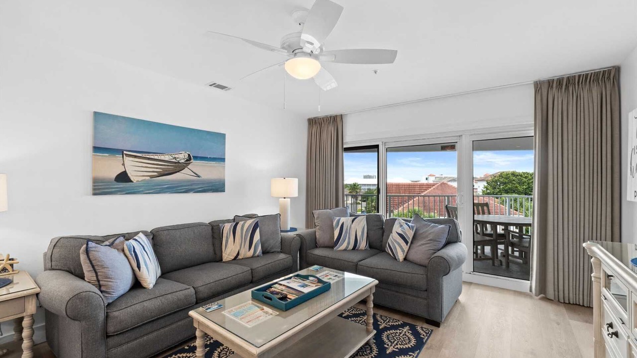 Photo of Livingroom in Miramar Beach