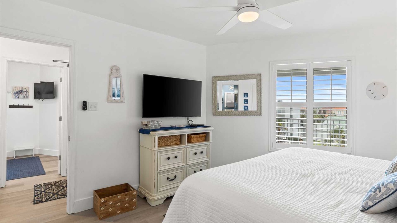 Photo of Bedroom in Miramar Beach
