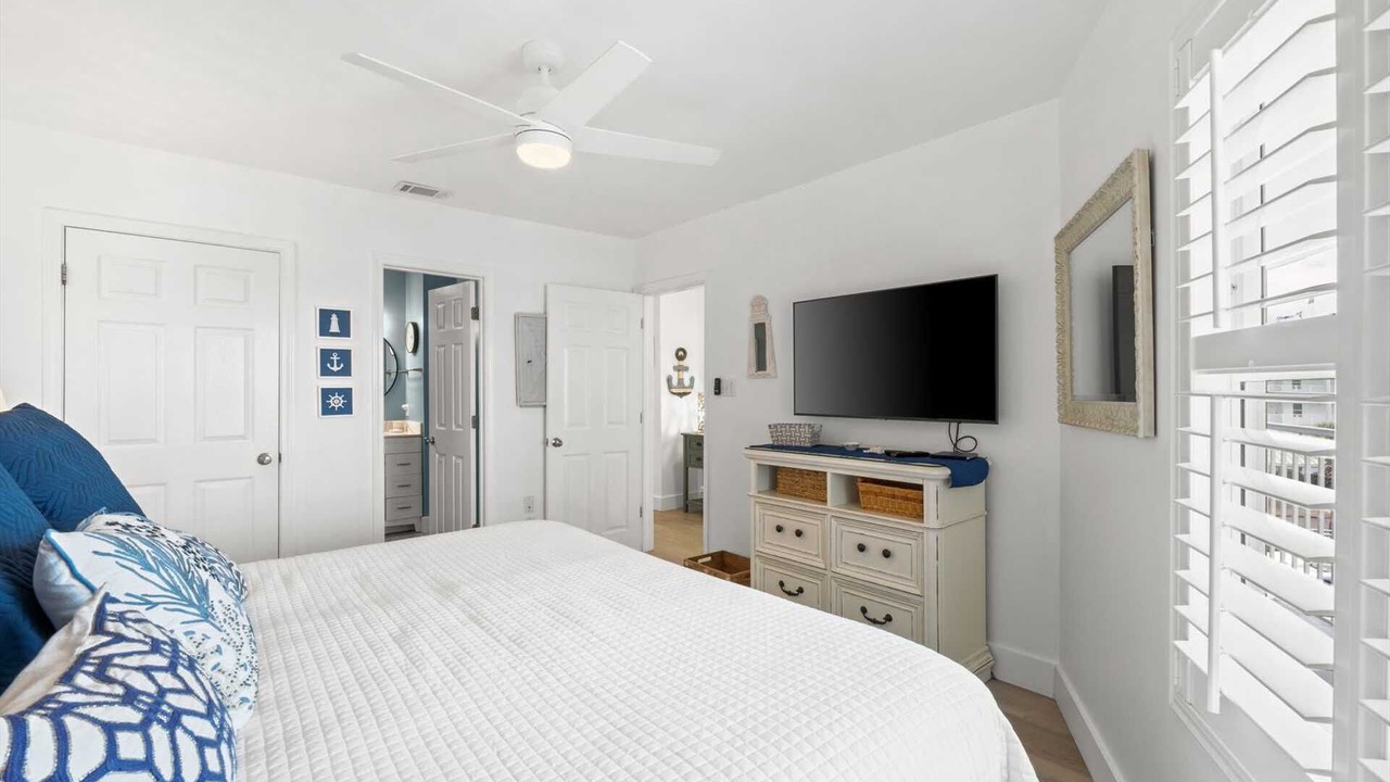 Photo of Bedroom in Miramar Beach
