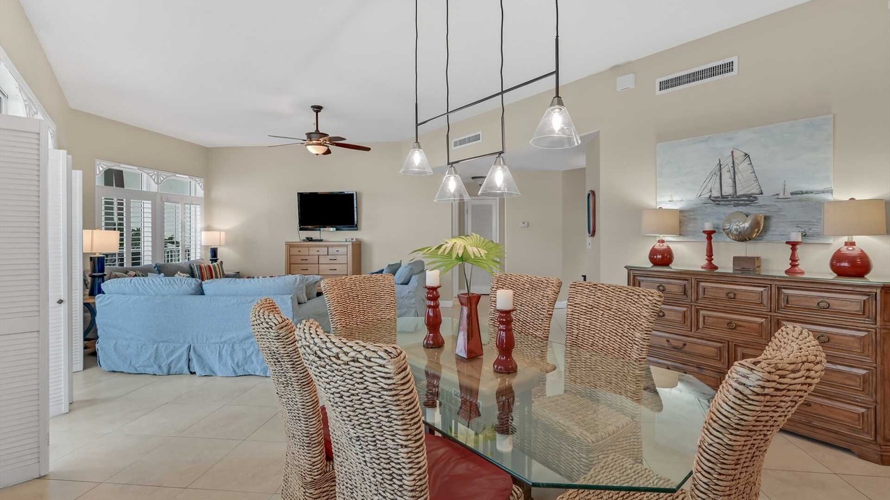 Photo of Others in Avalon Beach Estates