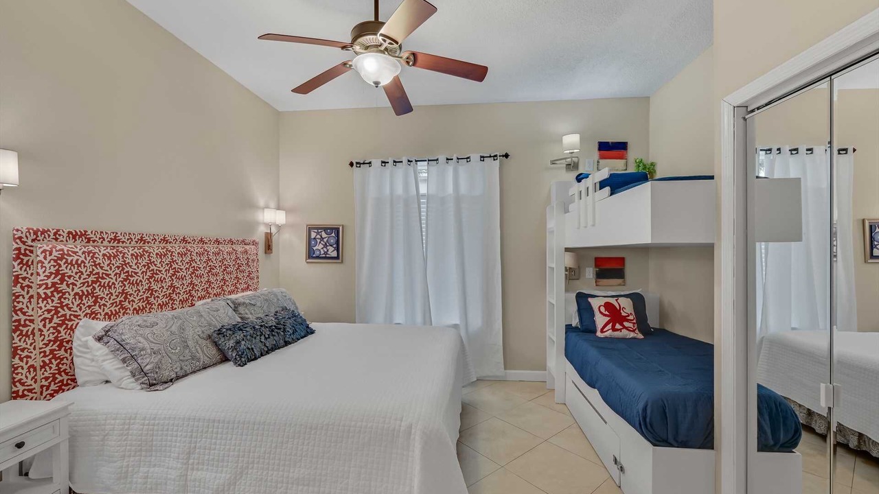 Photo of Bedroom in Avalon Beach Estates
