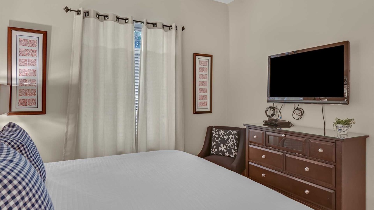 Photo of Bedroom in Avalon Beach Estates