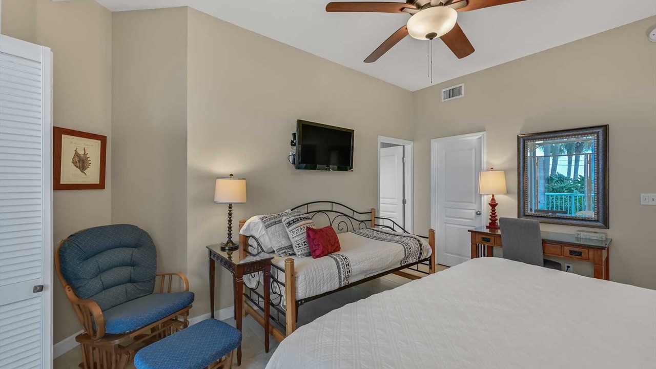 Photo of Bedroom in Avalon Beach Estates