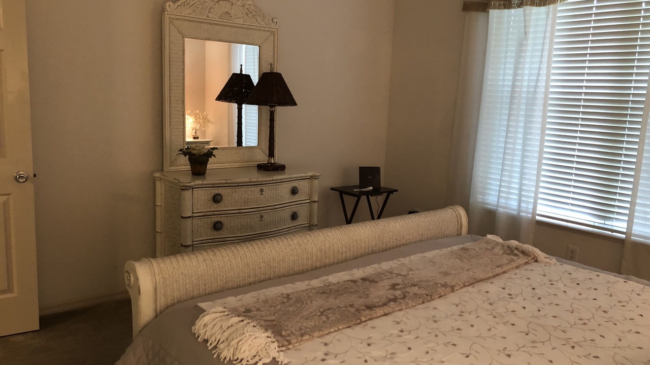 Photo of Bedroom in Glenbrook