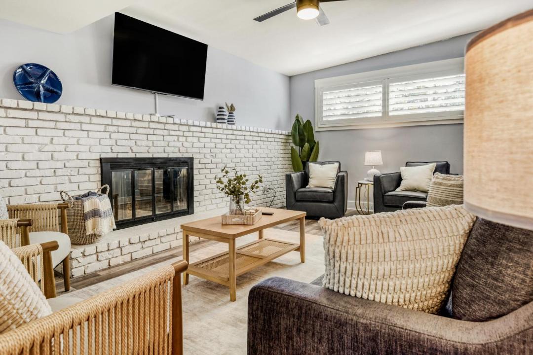 Photo of Livingroom in Jacksonville Beach