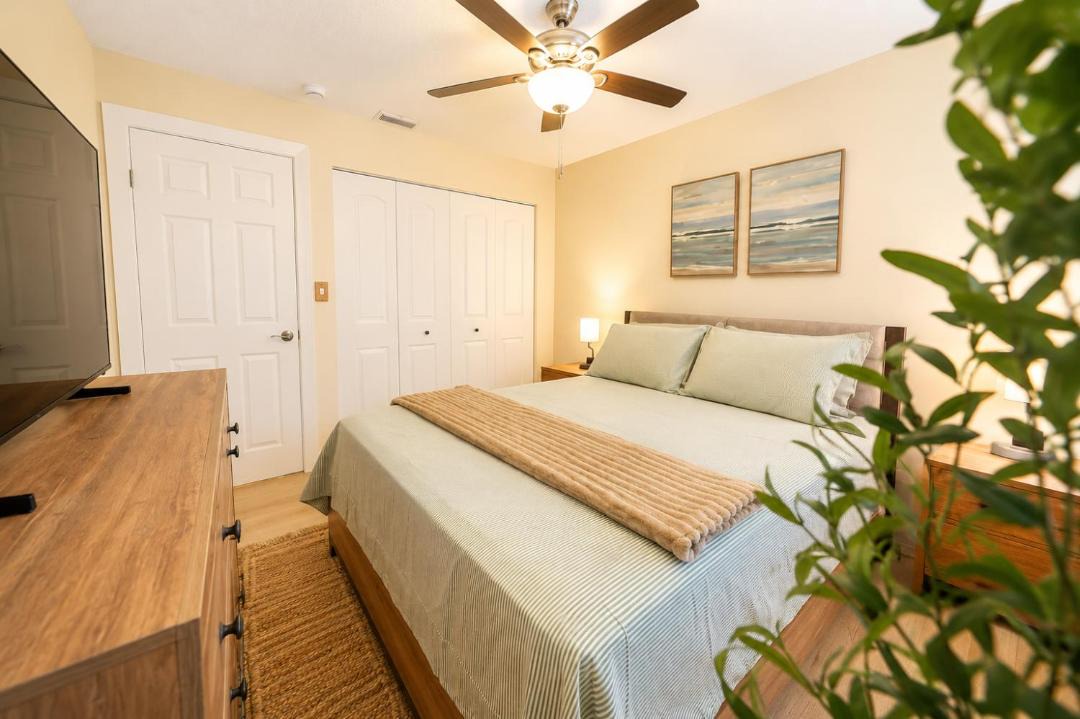 Photo of Bedroom in Tamiami