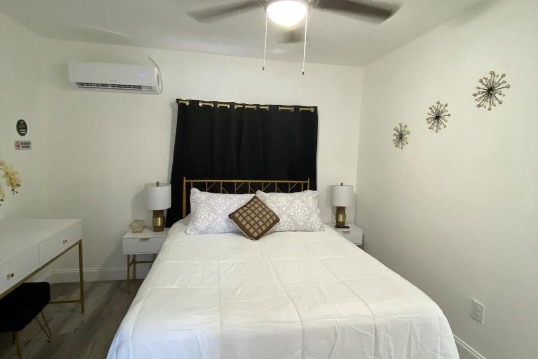 Photo of Bedroom in Egypt Lake-Leto