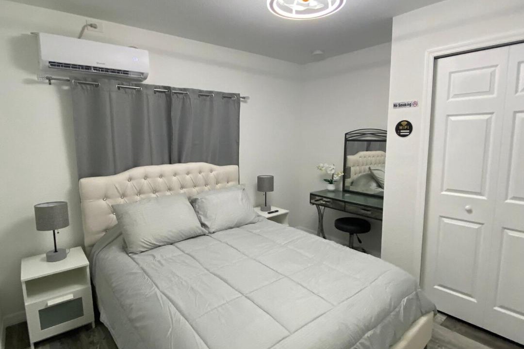 Photo of Bedroom in Egypt Lake-Leto