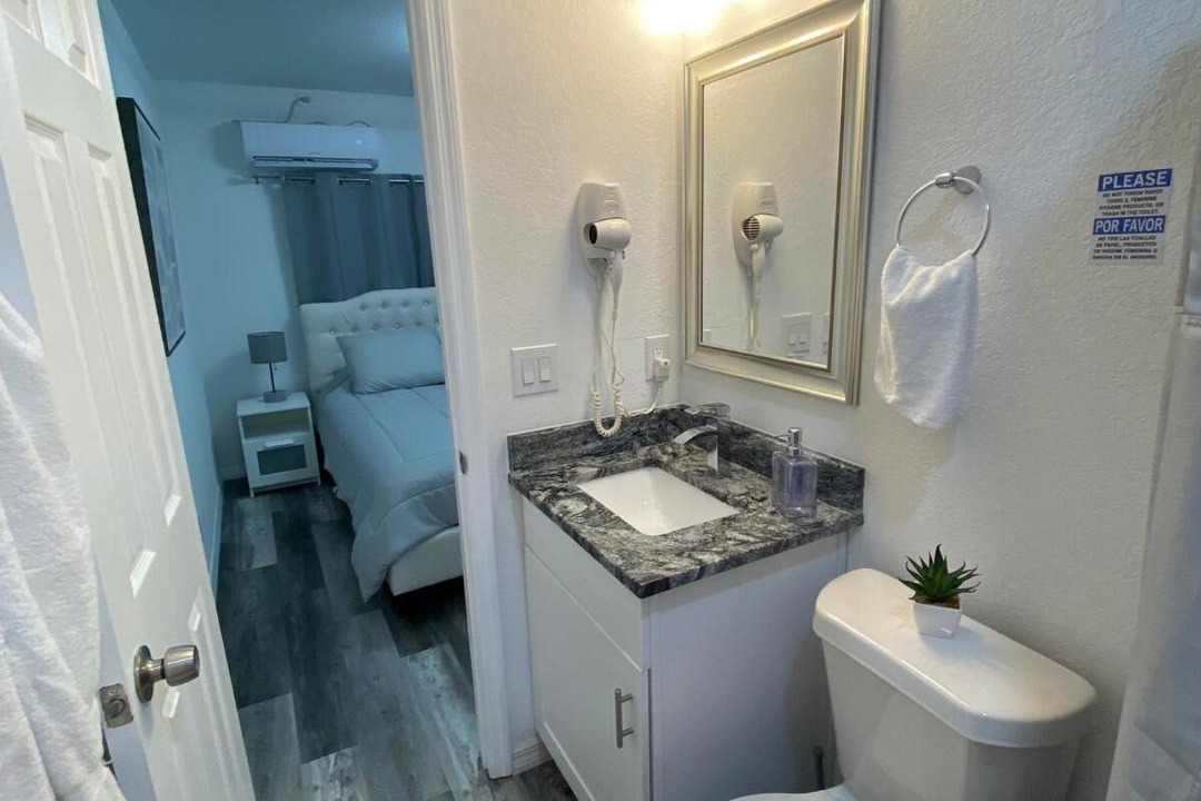 Photo of Bathroom in Egypt Lake-Leto