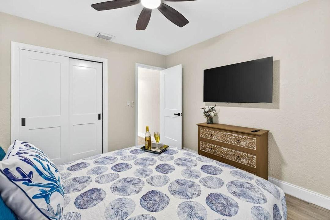 Photo of Bedroom in Bay Esplanade