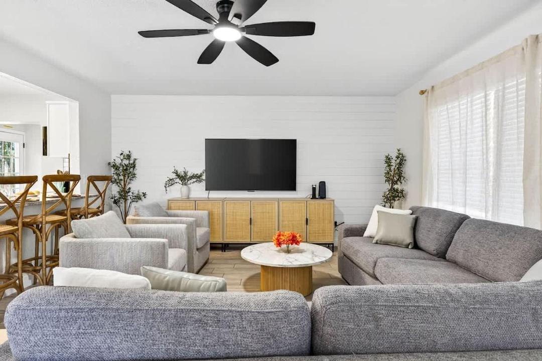 Photo of Livingroom in Bay Esplanade