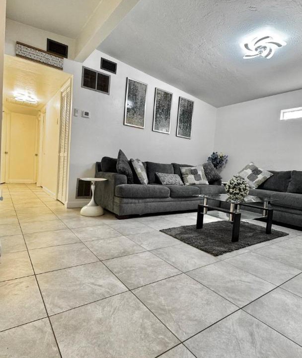 Photo of Livingroom in Pinellas Park