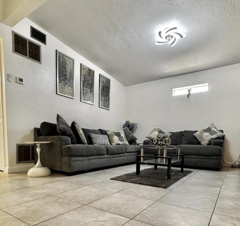 Photo of Livingroom in Pinellas Park