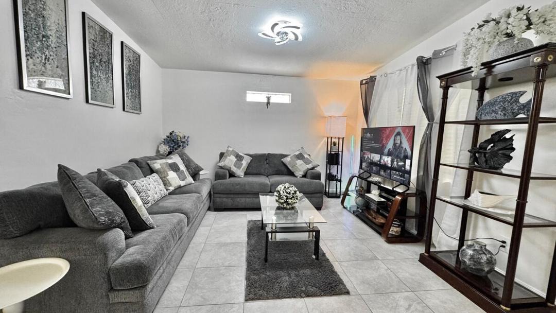 Photo of Livingroom in Pinellas Park