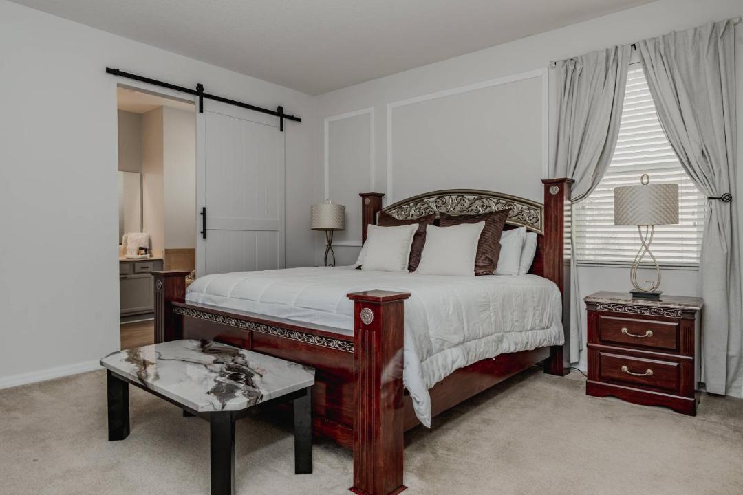Photo of Bedroom in Veranda Palms
