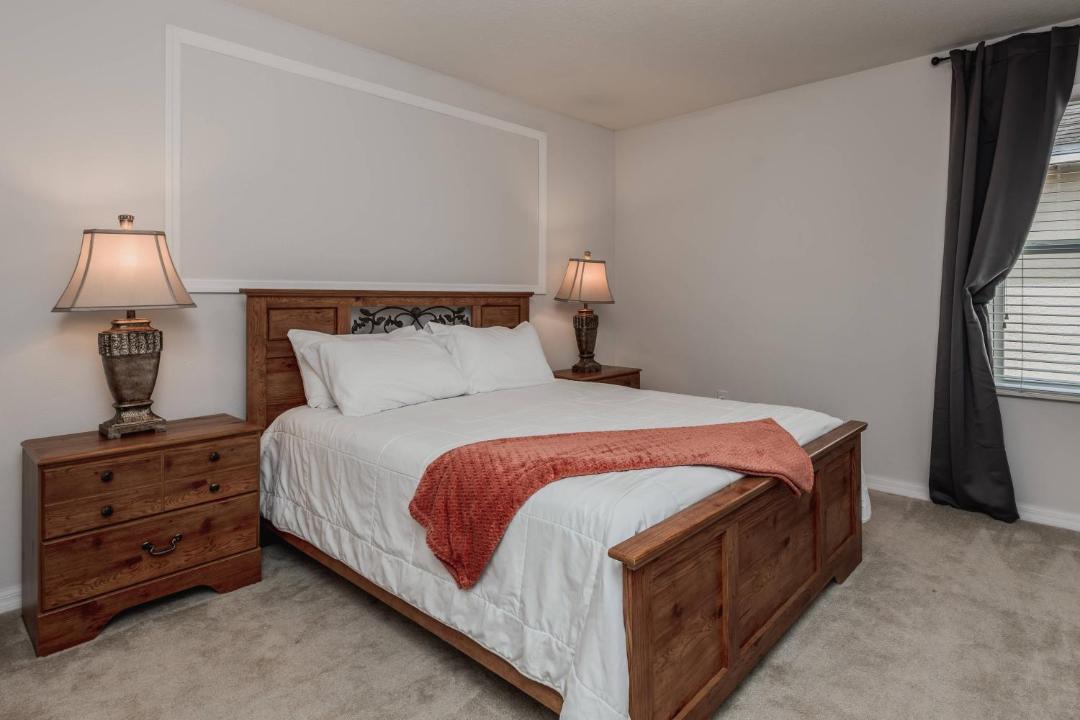 Photo of Bedroom in Veranda Palms