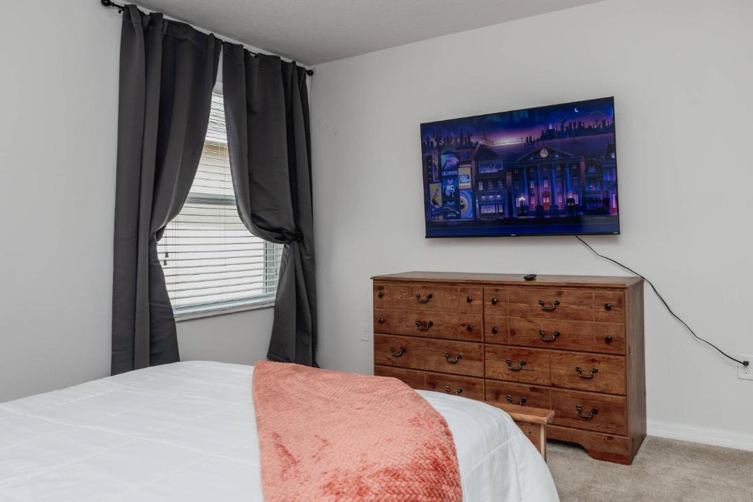 Photo of Bedroom in Veranda Palms