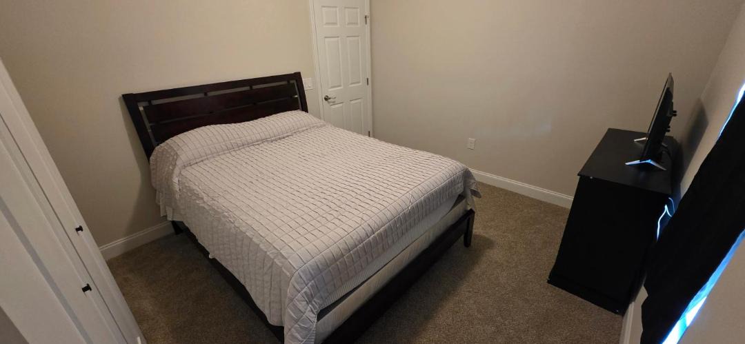 Photo of Bedroom in Holden-Paramore