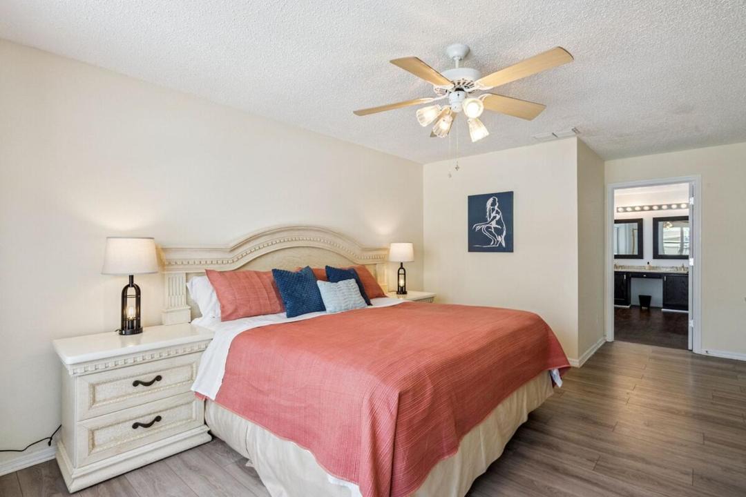 Photo of Bedroom in Lake Davenport Estates